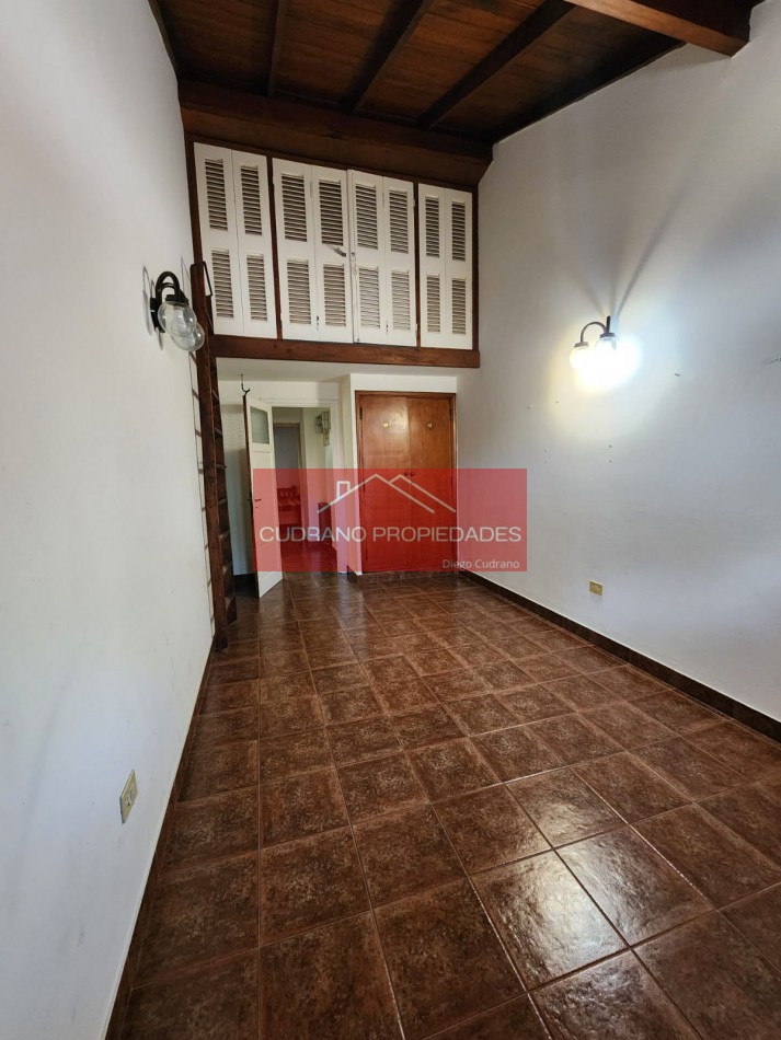 Vivi Miramar con Todo el Confort: Chalet de 4 Ambientes en la Mejor Ubicacion Residencial.