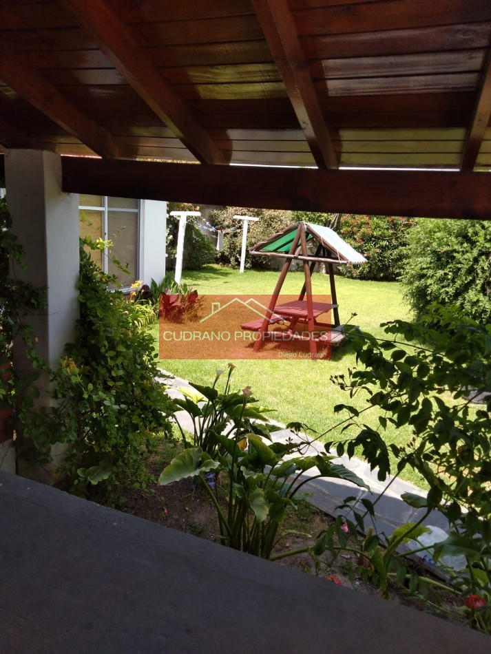 CHALET - 5 AMBIENTES - ZONA V - MIRAMAR