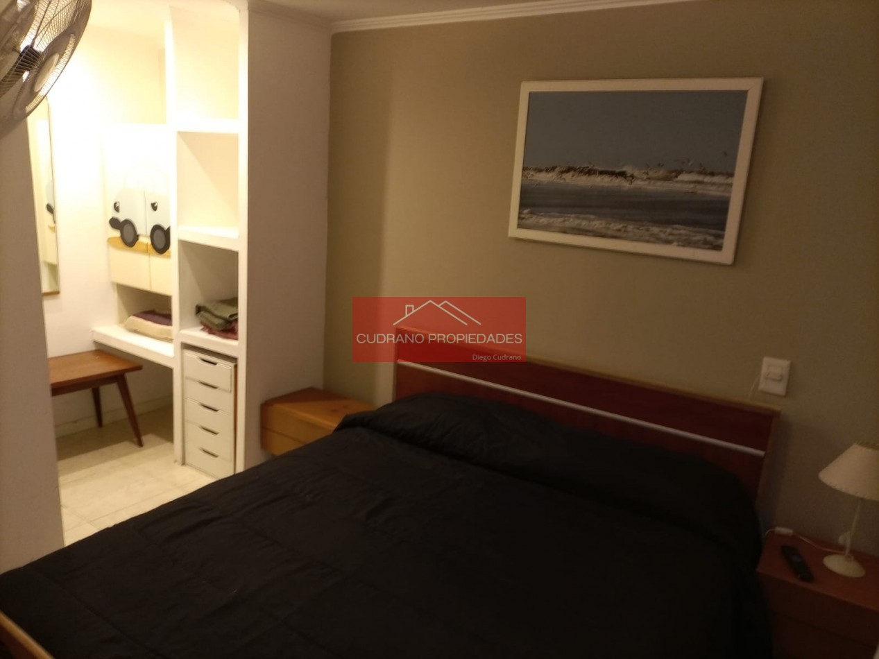 CHALET - 4 AMBIENTES - PILETA CLIMATIZADA - ZONA RESIDENCIAL - MIRAMAR
