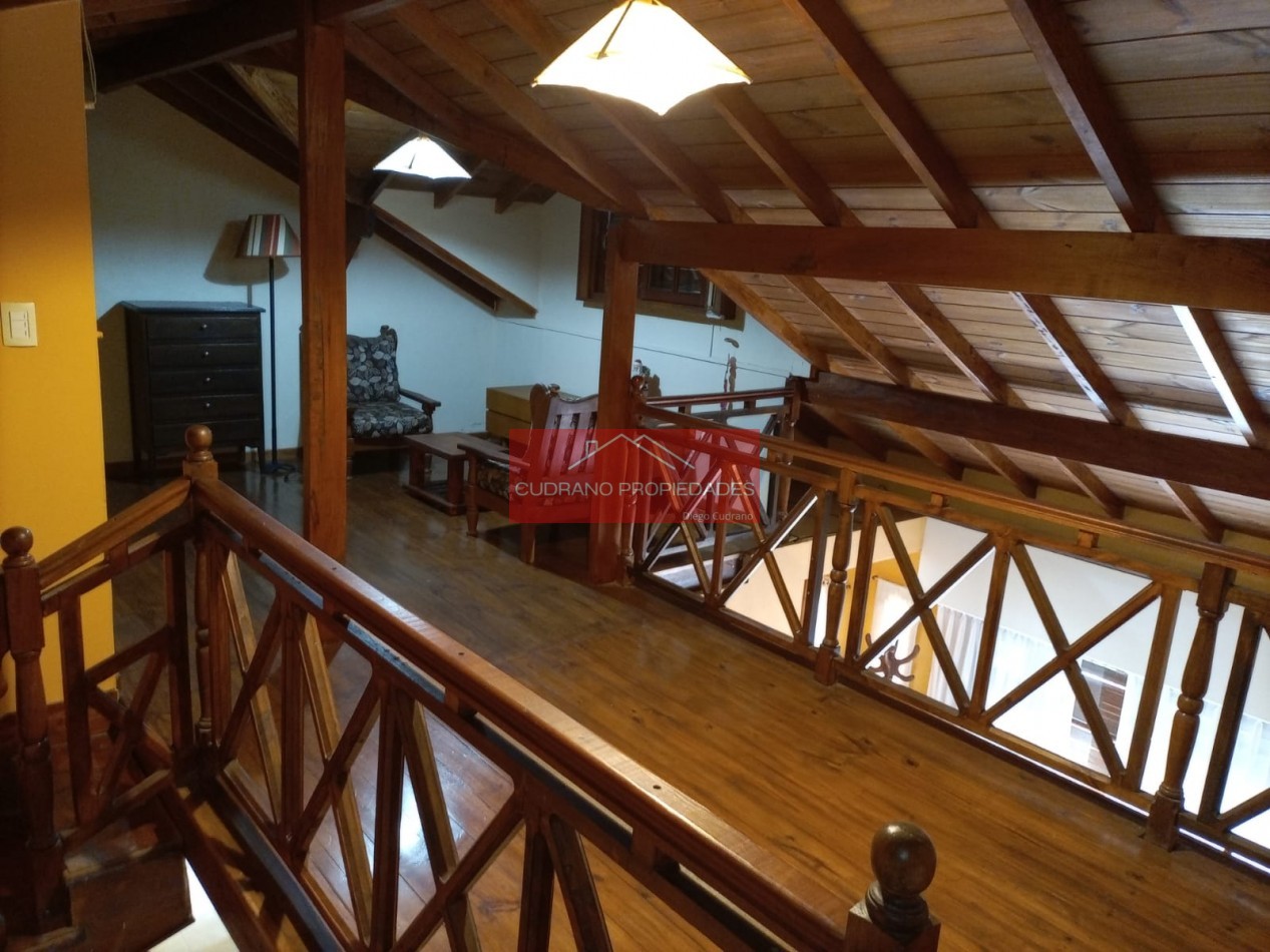 CHALET - 4 AMBIENTES - PILETA CLIMATIZADA - ZONA RESIDENCIAL - MIRAMAR