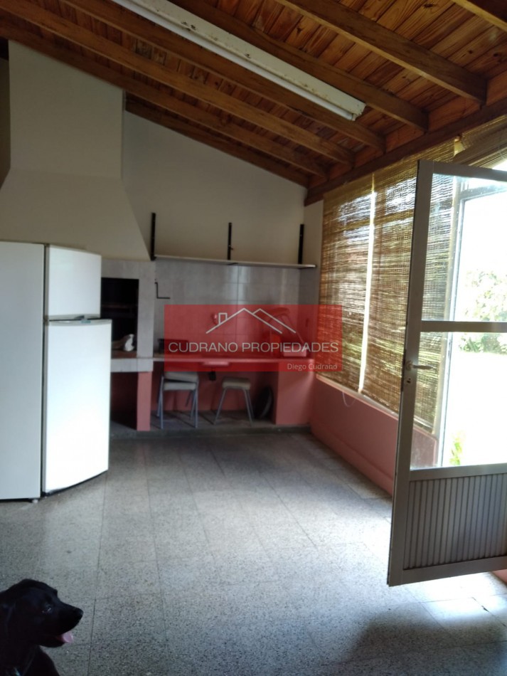 CHALET - 5 AMBIENTES - ZONA V - MIRAMAR