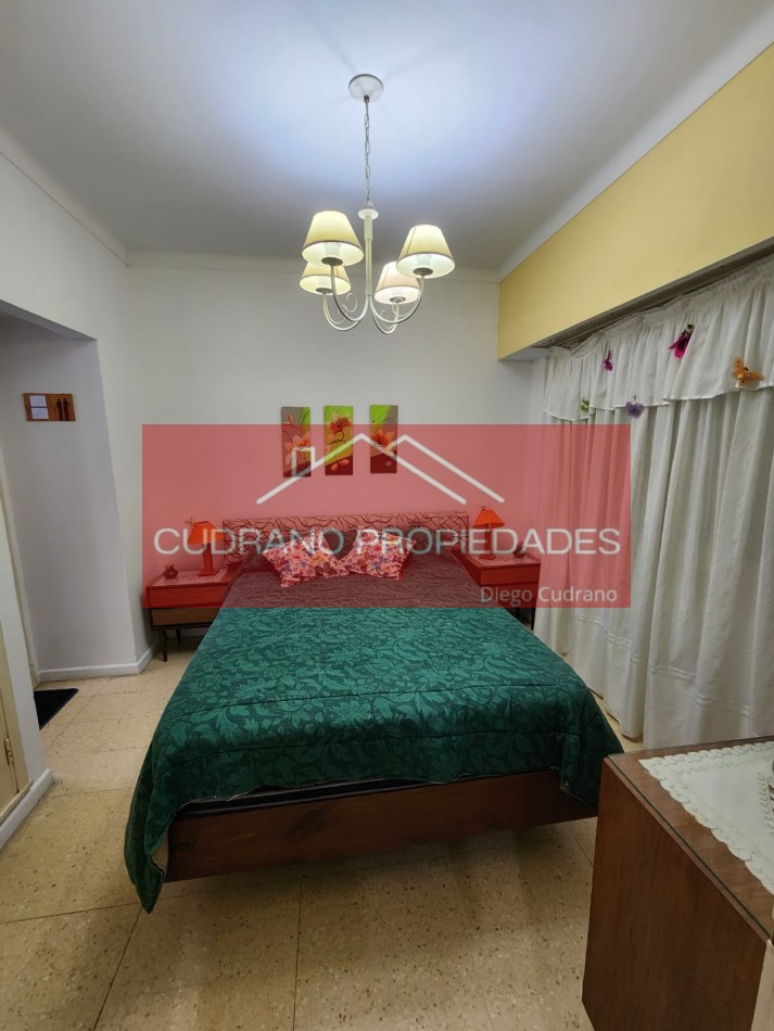 Solidez y Ubicacion Premium: Tu Departamento de 2 Ambientes en Zona I.