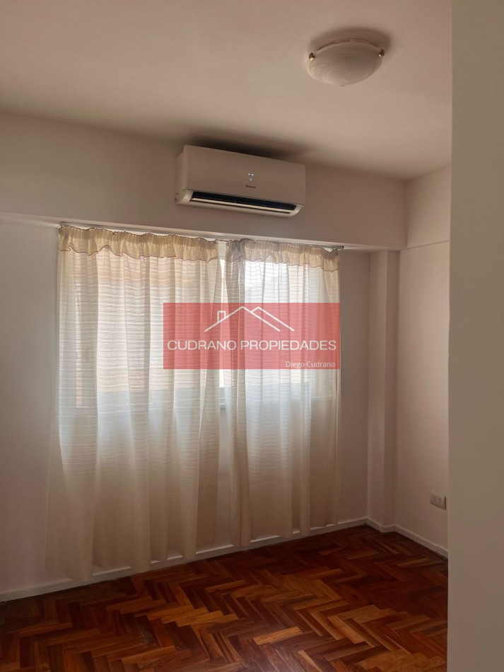 EN VENTA! DOS AMBIENTES - BARRIO DE ONCE - CABA