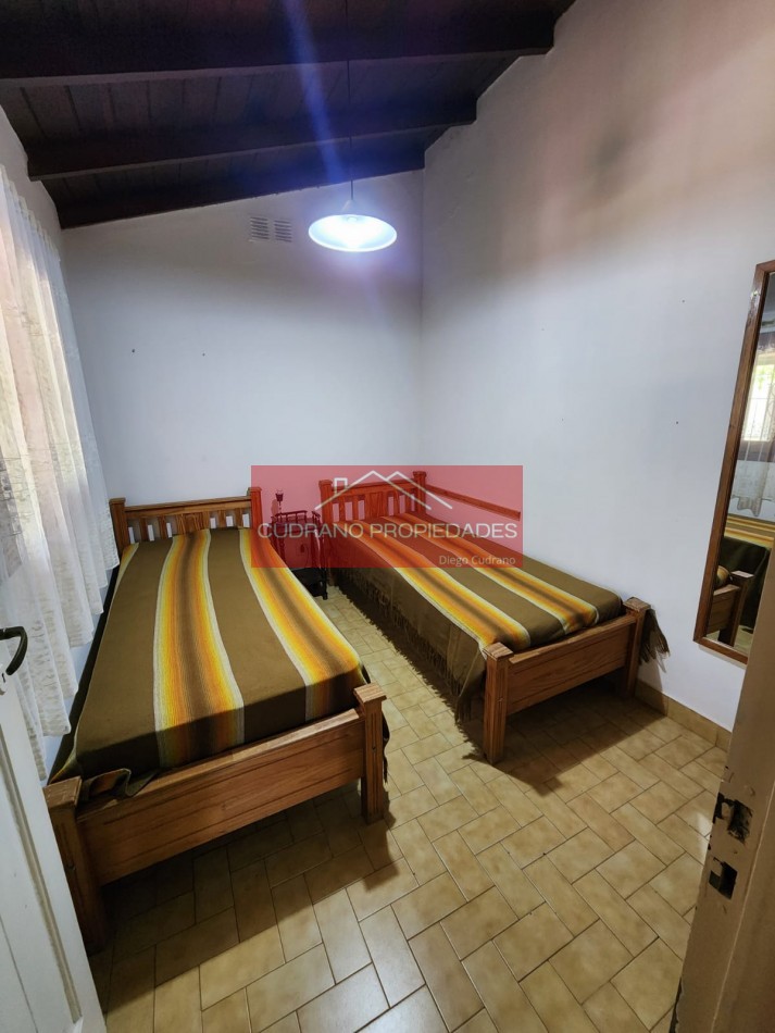 Vivi Miramar con Todo el Confort: Chalet de 4 Ambientes en la Mejor Ubicacion Residencial.