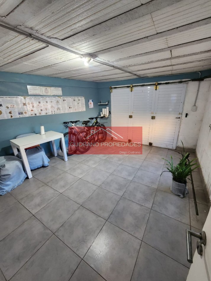CHALET - 4 AMBIENTES - B. PARQUEMAR - MIRAMAR