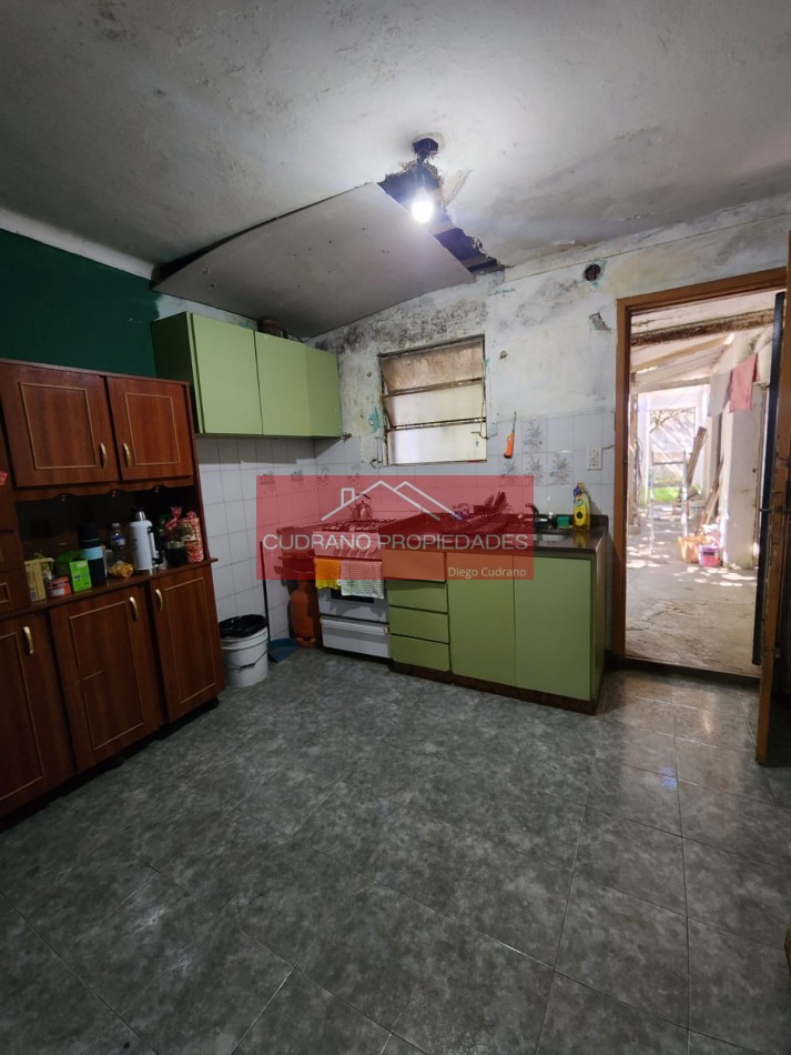 CASA A RECICLAR - 4 AMBIENTES - BARRIO OESTE - MIRAMAR