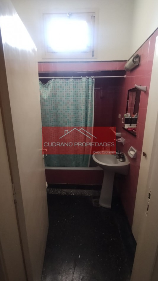 ¡RETASADA! Tu Casa en Miramar: 3 Ambientes con parque en Barrio Las Palmas.