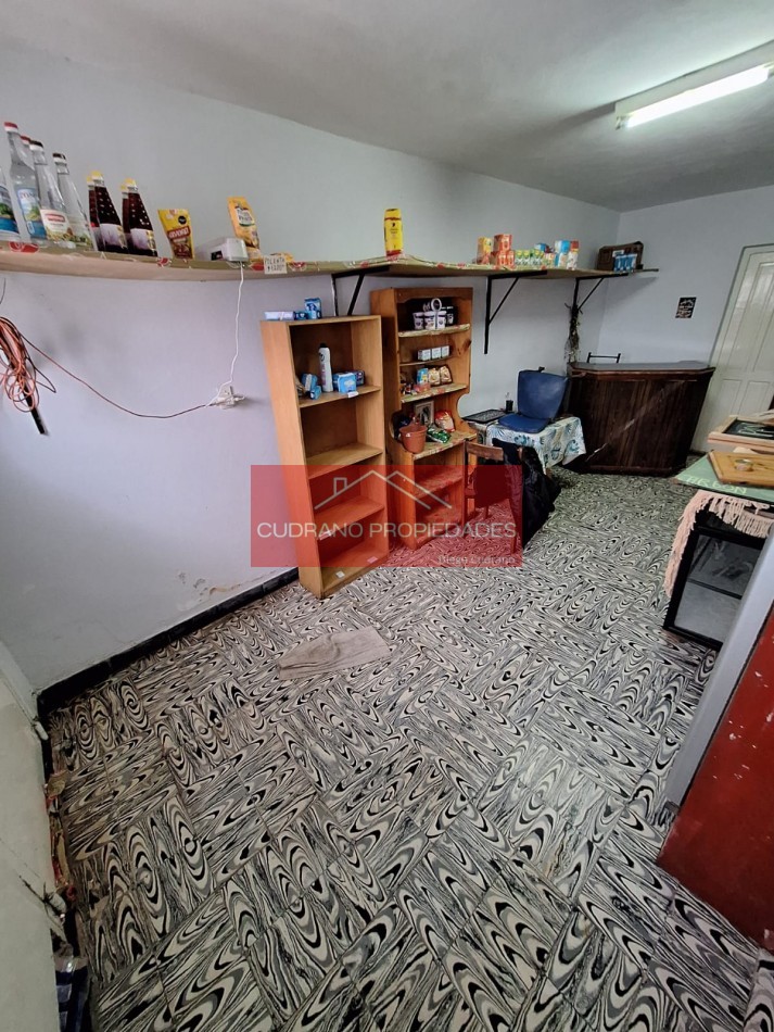 El Hogar que tu Familia Merece: Solida Propiedad con Gran Potencial en Zona Residencial.