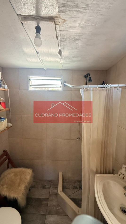  Solidez, Diseño y Rentabilidad: Joya en Esquina Reciclada de Zona III