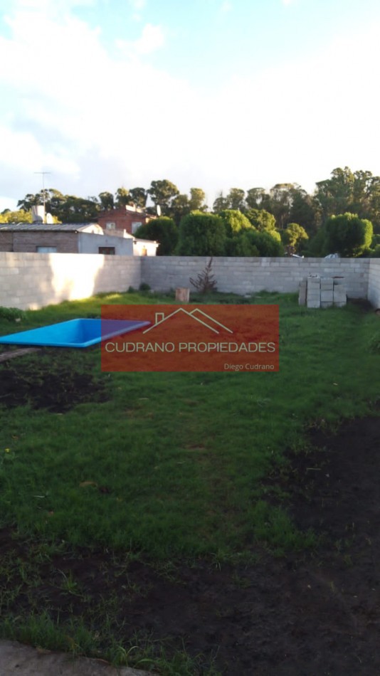 Se Vende Casa con Gran Terreno en Miramar. Oportunidad!