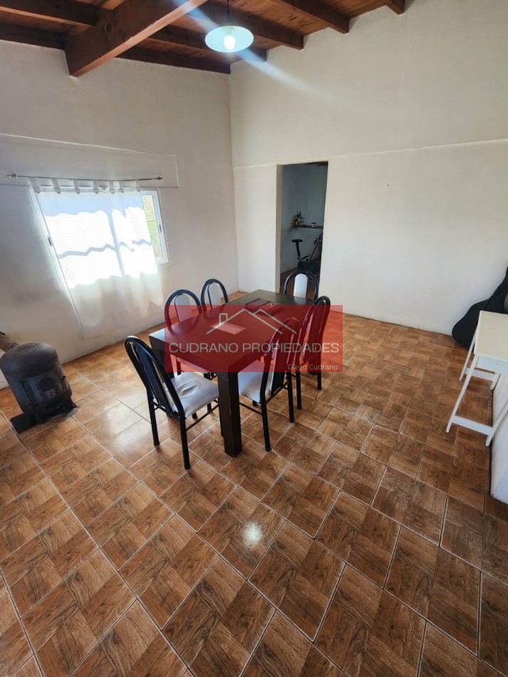 CASA  - 5 AMBIENTES - B. PARQUEMAR - MIRAMAR