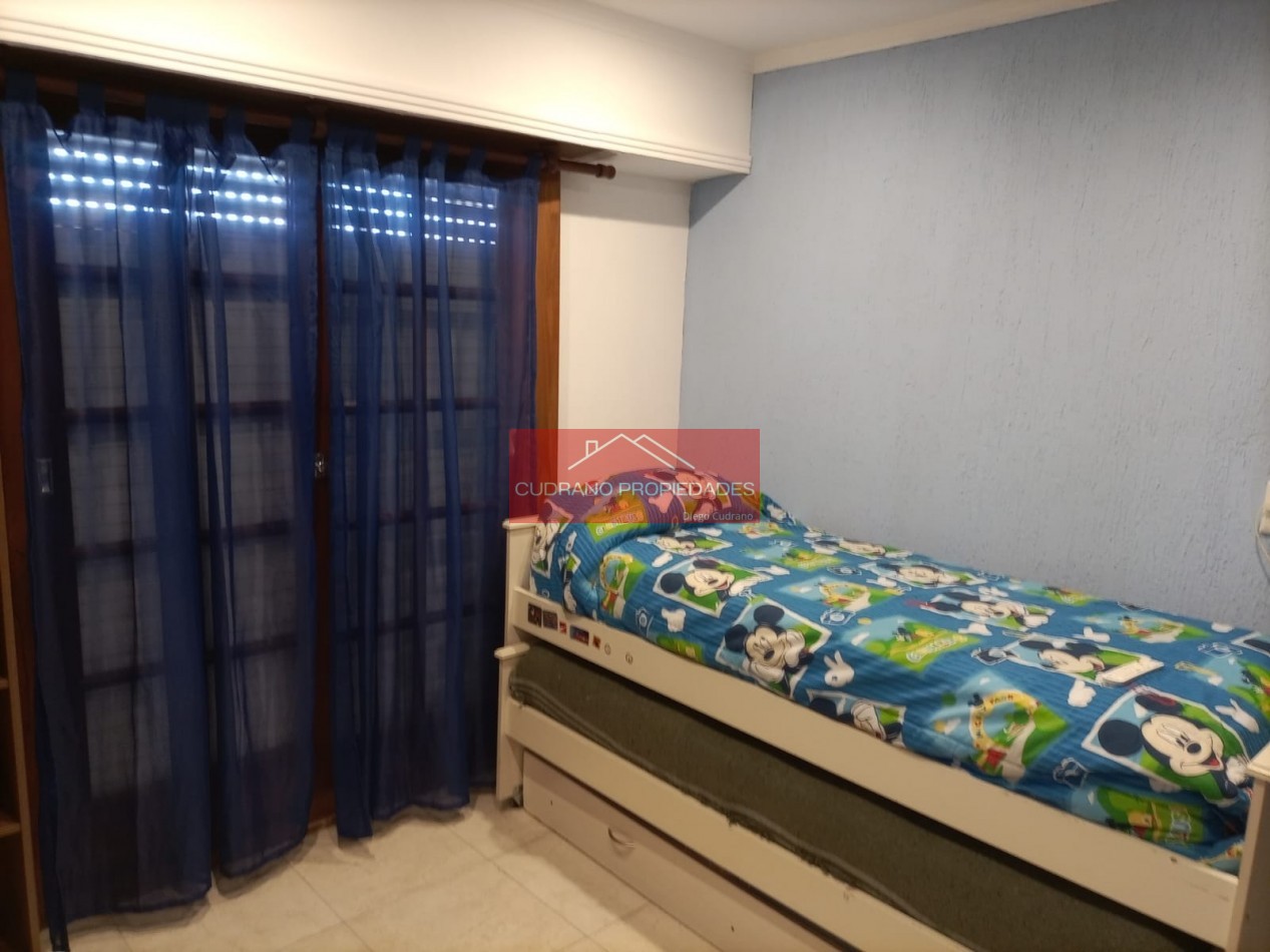 CHALET - 4 AMBIENTES - PILETA CLIMATIZADA - ZONA RESIDENCIAL - MIRAMAR