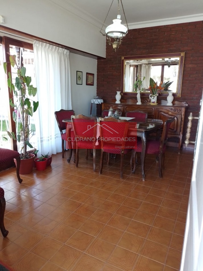 CHALET - 4 AMBIENTES - ZONA III - MIRAMAR