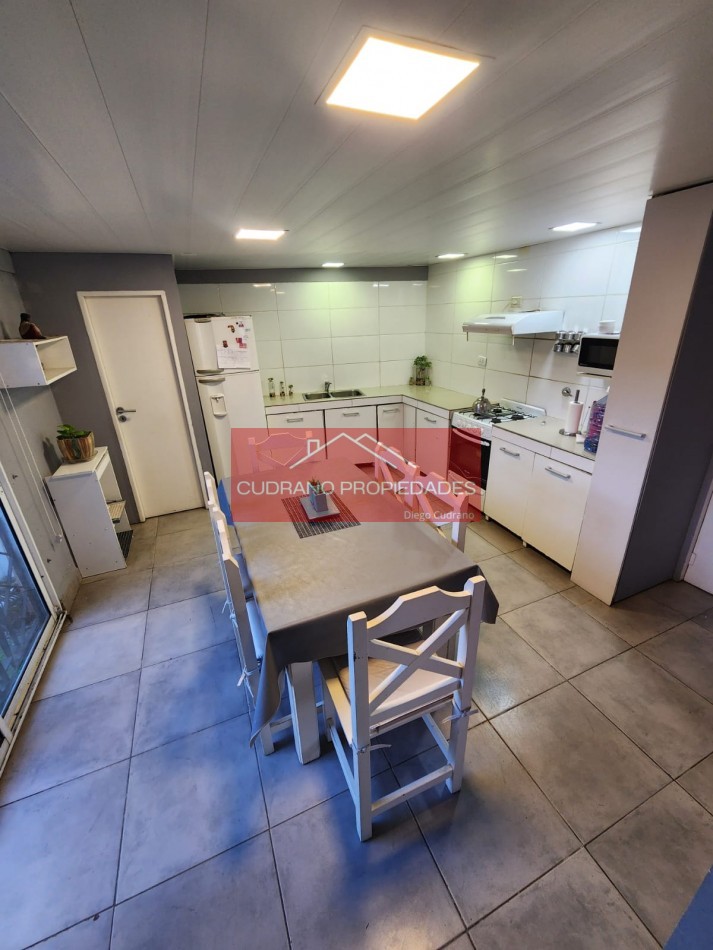 CHALET - 4 AMBIENTES - B. PARQUEMAR - MIRAMAR