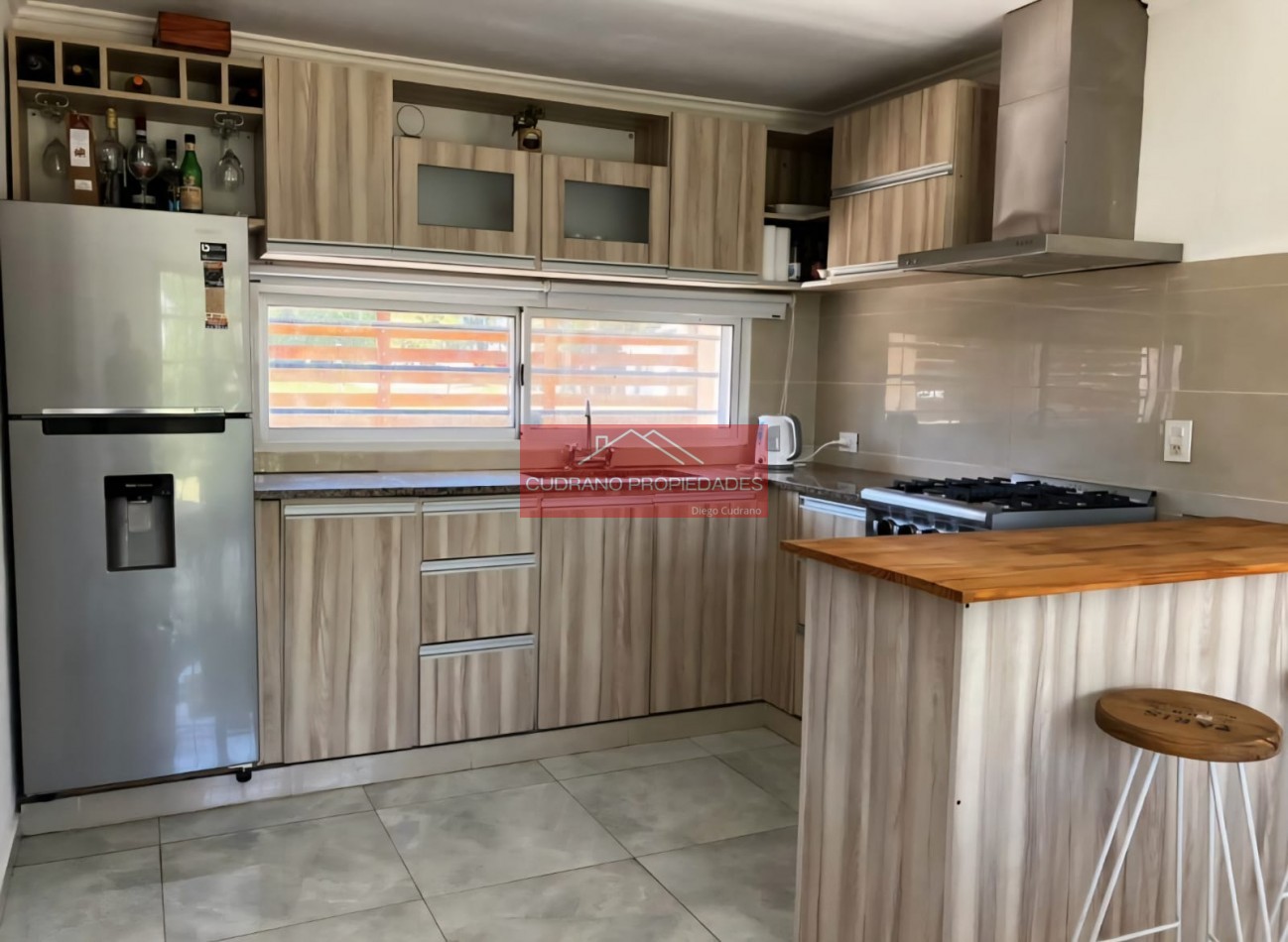 DOS AMBIENTES - 5 PERSONAS - BARRIO PARQUEMAR - MIRAMAR