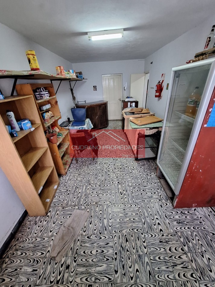 El Hogar que tu Familia Merece: Solida Propiedad con Gran Potencial en Zona Residencial.