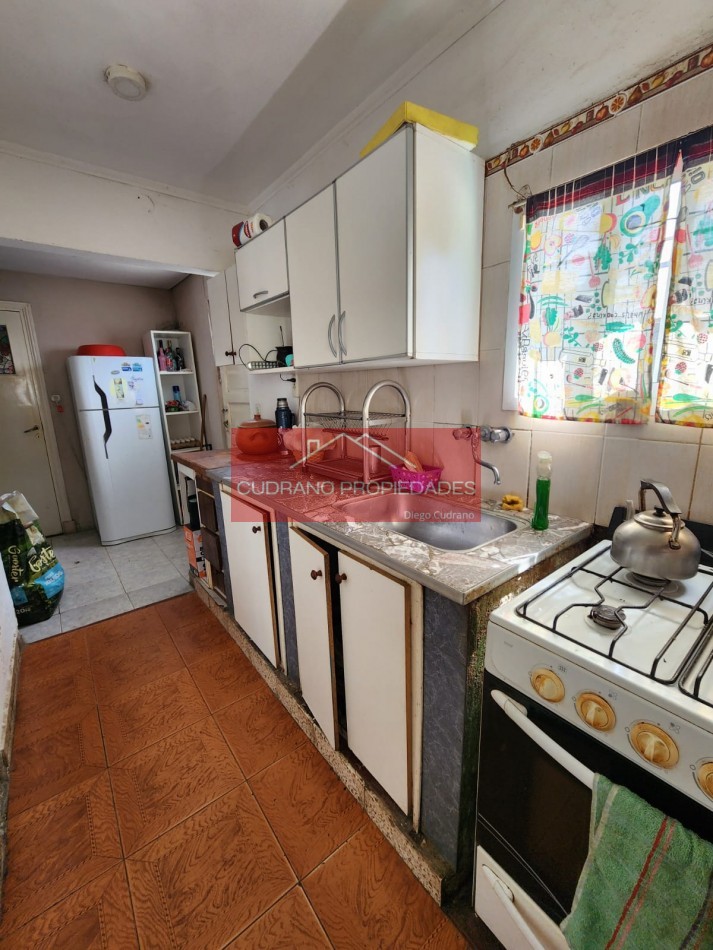 El Espacio que Necesitas: Casa de 4 Ambientes con Quincho y Taller en un Terreno Excepcional.