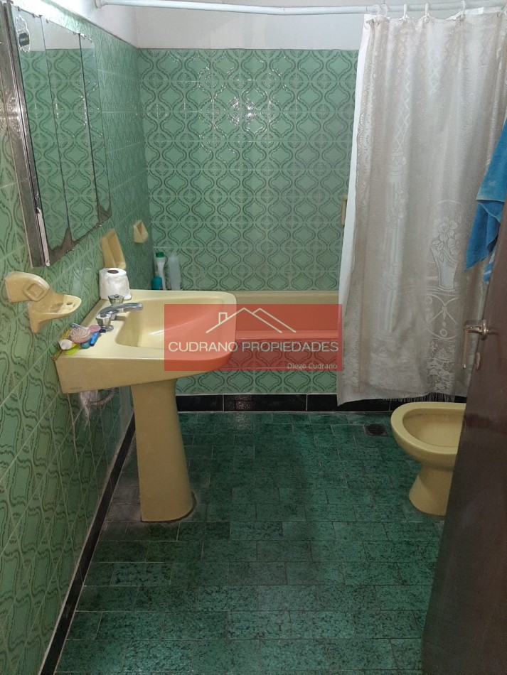CHALET CON DEPTO - 4 AMBIENTES - ZONA II - MIRAMAR
