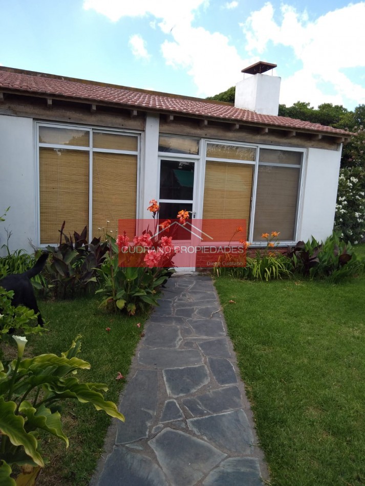 CHALET - 5 AMBIENTES - ZONA V - MIRAMAR
