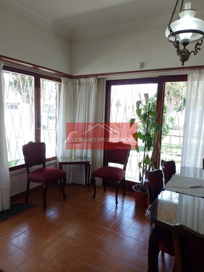 CHALET - 4 AMBIENTES - ZONA III - MIRAMAR