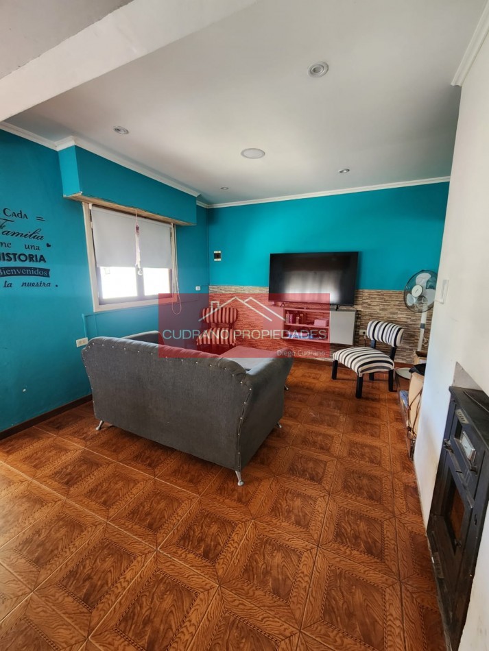 El Espacio que Necesitas: Casa de 4 Ambientes con Quincho y Taller en un Terreno Excepcional.