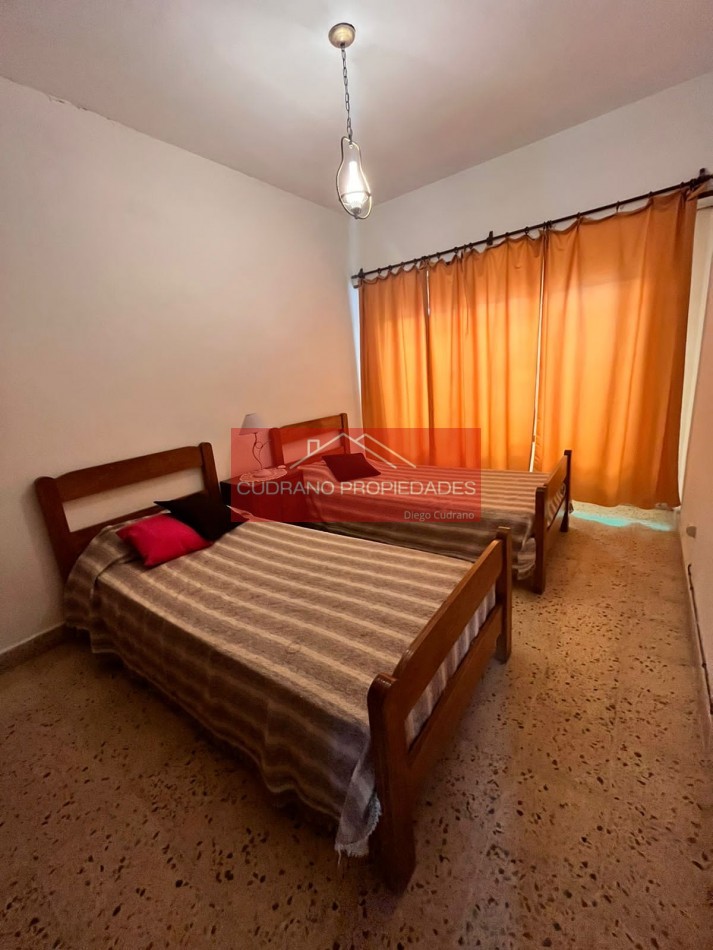 CASA - 4 AMBIENTES - 6 PERSONAS - ZONA III - MIRAMAR
