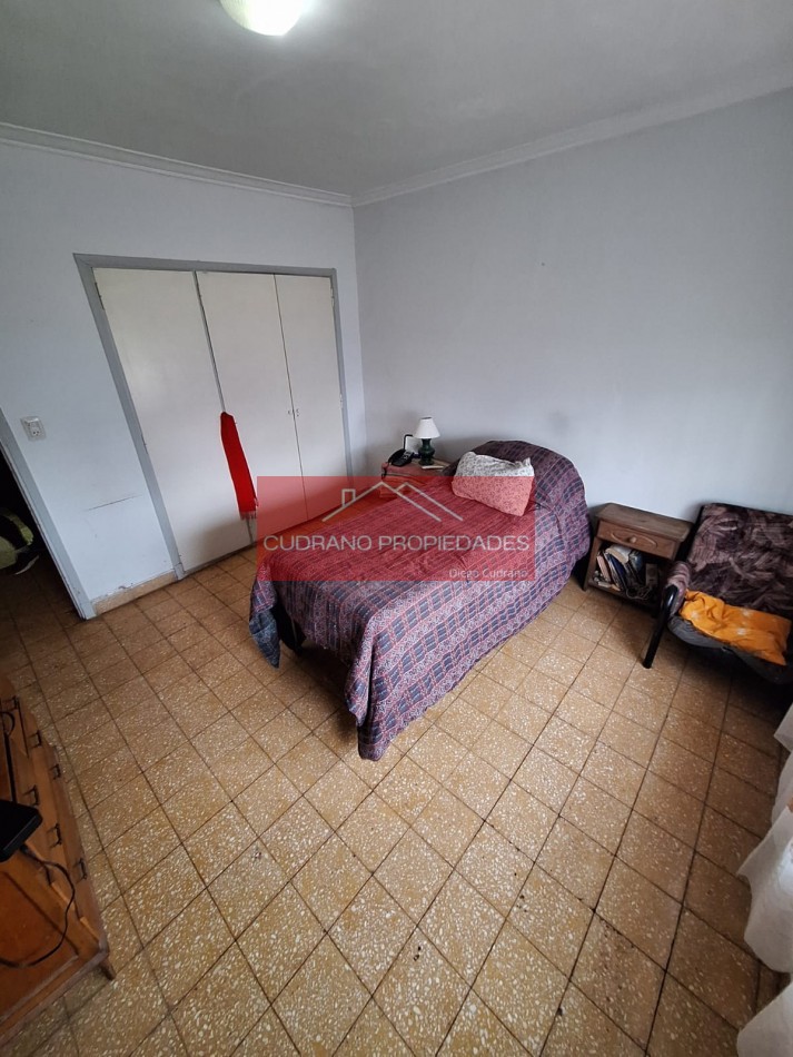 El Hogar que tu Familia Merece: Solida Propiedad con Gran Potencial en Zona Residencial.