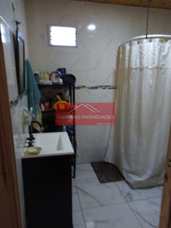 Se Vende Casa con Gran Terreno en Miramar. Oportunidad!