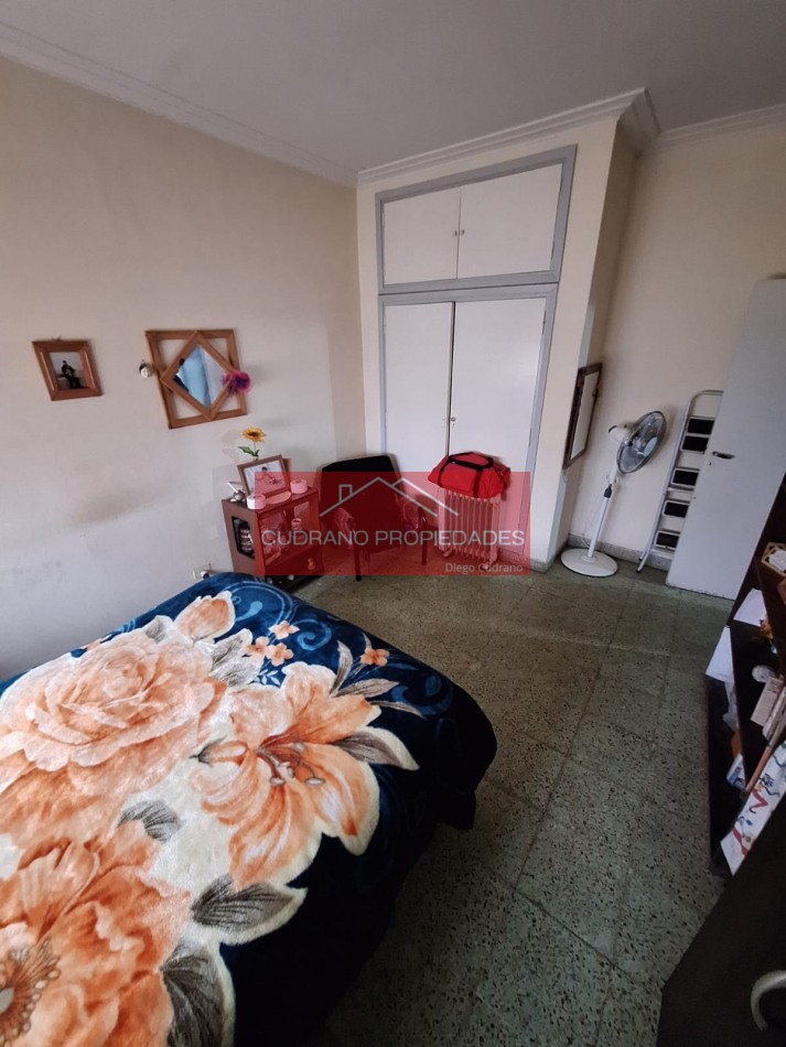 El Hogar que tu Familia Merece: Solida Propiedad con Gran Potencial en Zona Residencial.