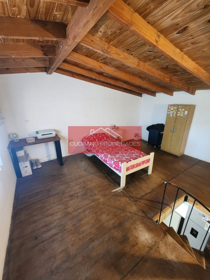 CASA  - 5 AMBIENTES - B. PARQUEMAR - MIRAMAR