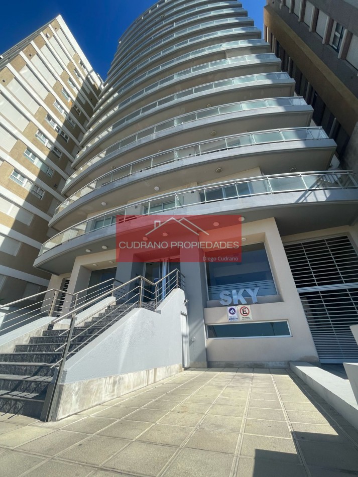 EDIFICIO SKY - 2 AMBIENTES - COCHERA - ZONA I - MIRAMAR
