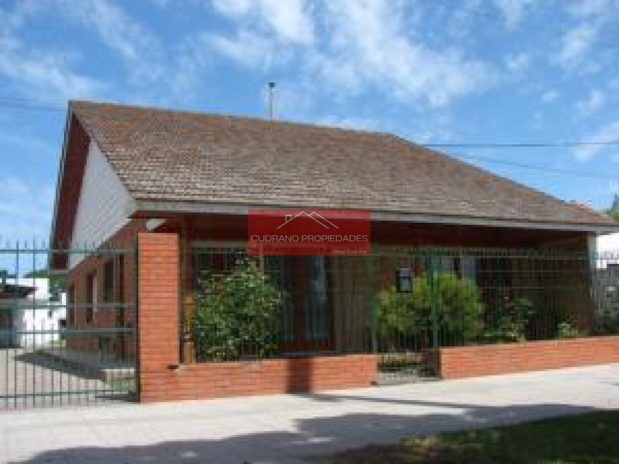 CHALET CON DEPTO - 4 AMBIENTES - ZONA II - MIRAMAR