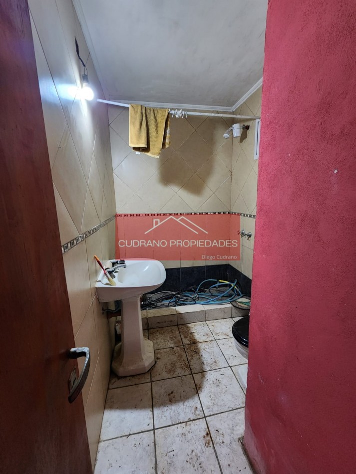 El Espacio que Necesitas: Casa de 4 Ambientes con Quincho y Taller en un Terreno Excepcional.