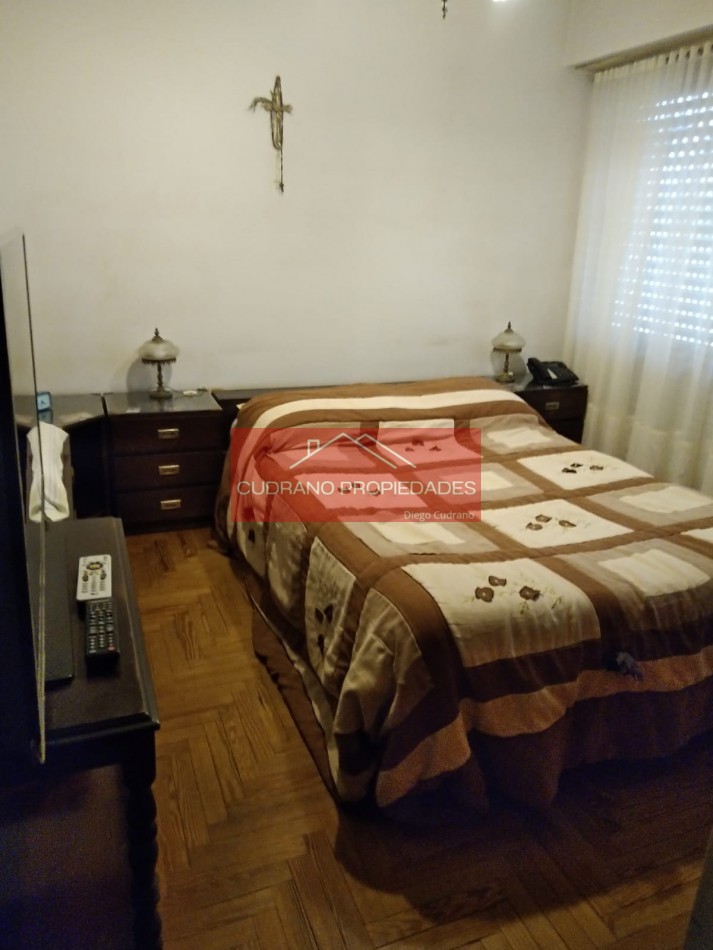 CHALET - 5 AMBIENTES - ZONA V - MIRAMAR