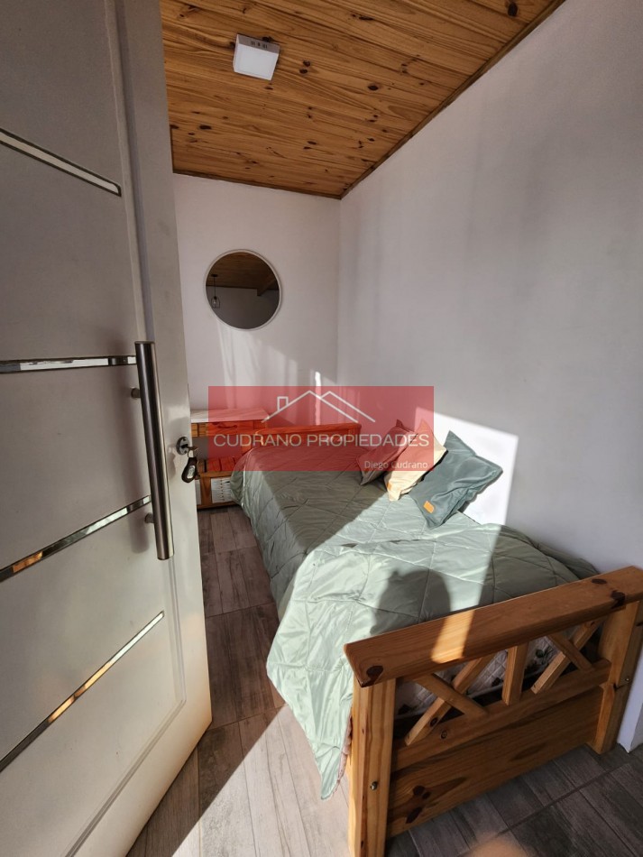 El Refugio Ideal: Tranquilidad, Sol y Potencial de Ampliacion en Miramar.