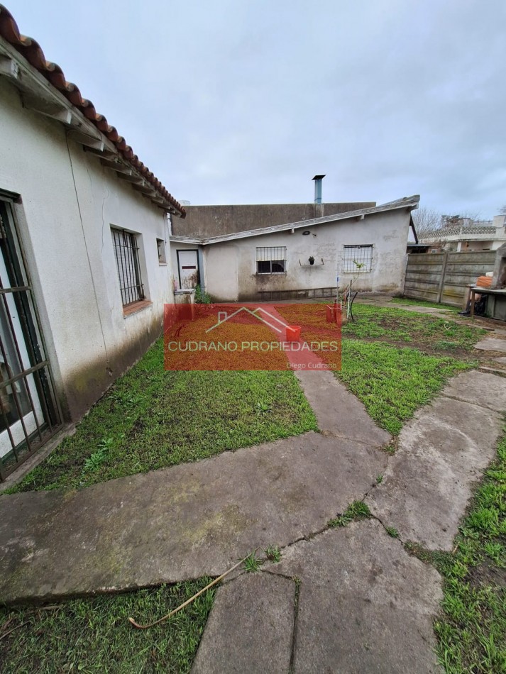 El Hogar que tu Familia Merece: Solida Propiedad con Gran Potencial en Zona Residencial.